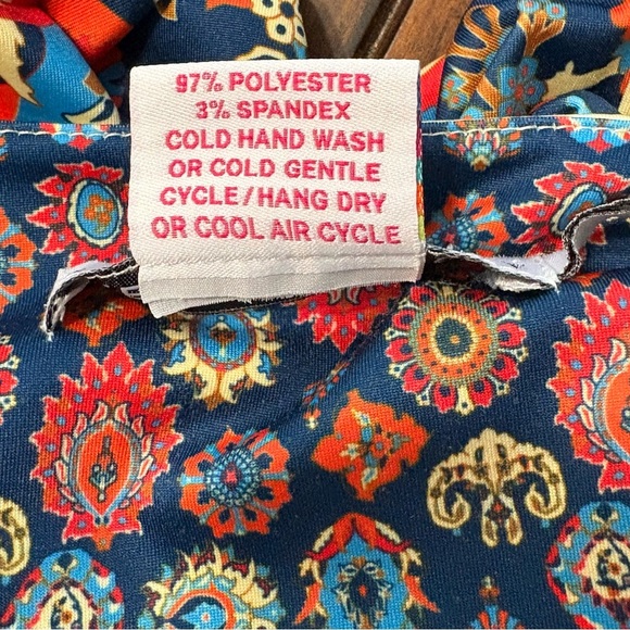 Gretchen Scott Split Neck Tunic Top Magic Carpet Floral Jersey Size Medium - Picture 6 of 7